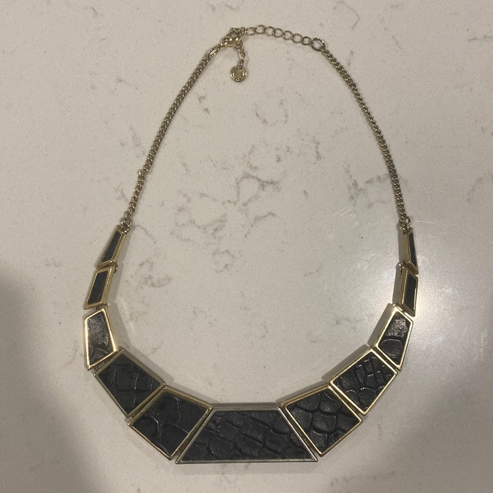 House of Harlow Snake Skin Geometric Necklace!